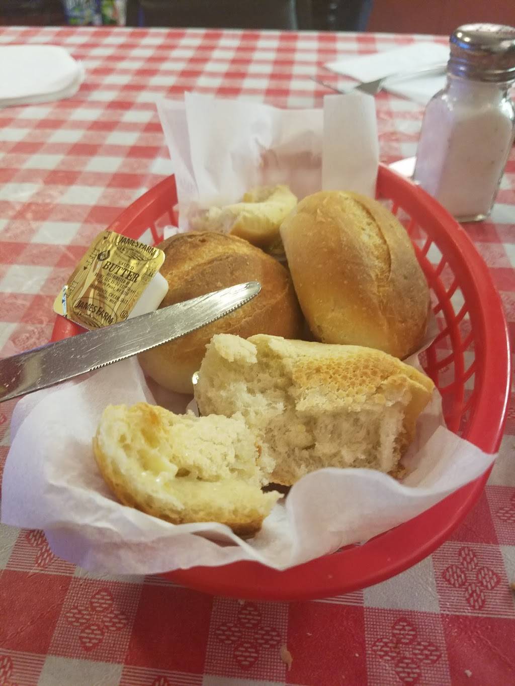 Victors Italian Restaurant | restaurant | 560 Lincoln Ave, Saugus, MA 01906, USA | 7812310532 OR +1 781-231-0532