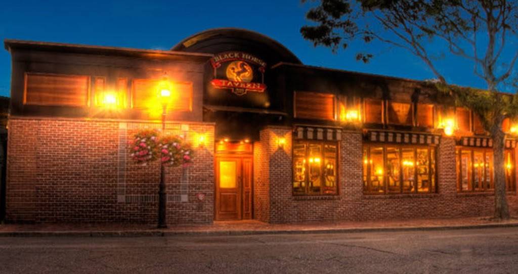 Black Horse Tavern | restaurant | 32 Waterfield Rd, Winchester, MA 01890, USA | 7813691620 OR +1 781-369-1620