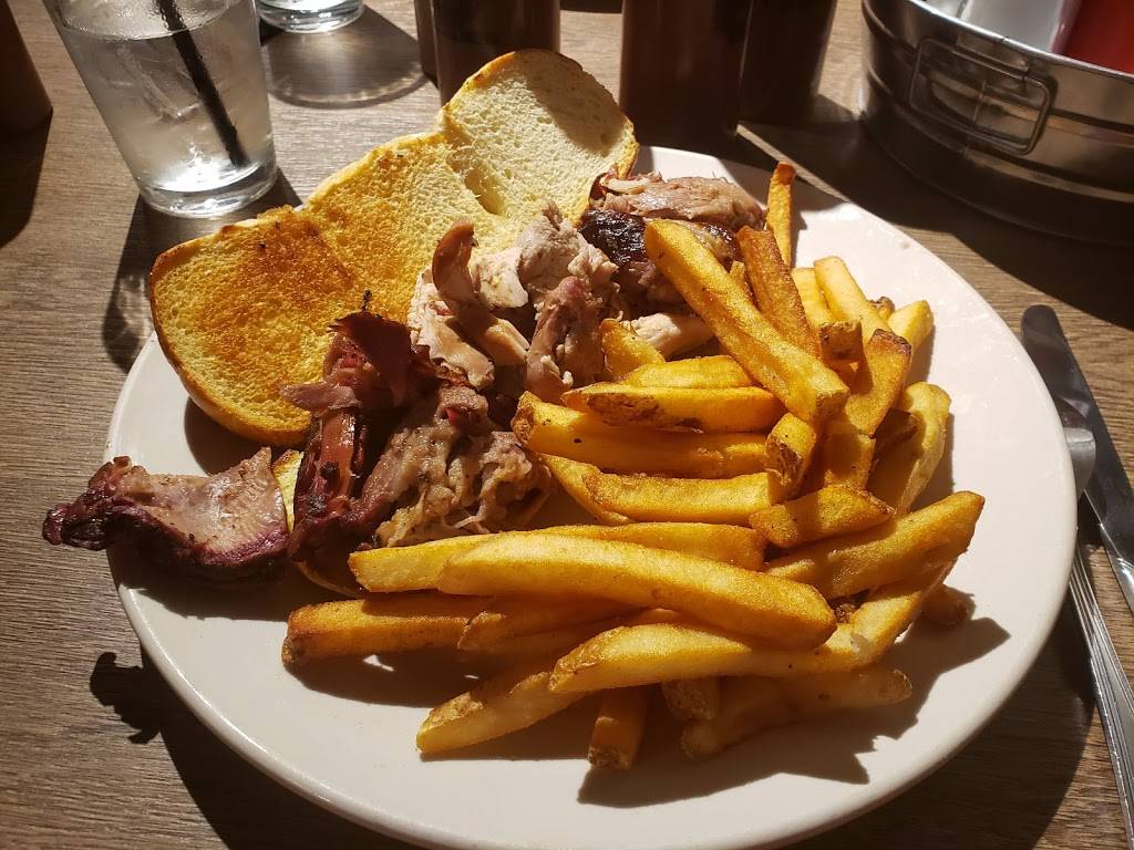 Smokehouse 52 BBQ - Saline | restaurant | 105 W Michigan Ave, Saline, MI 48176, USA | 7343167913 OR +1 734-316-7913