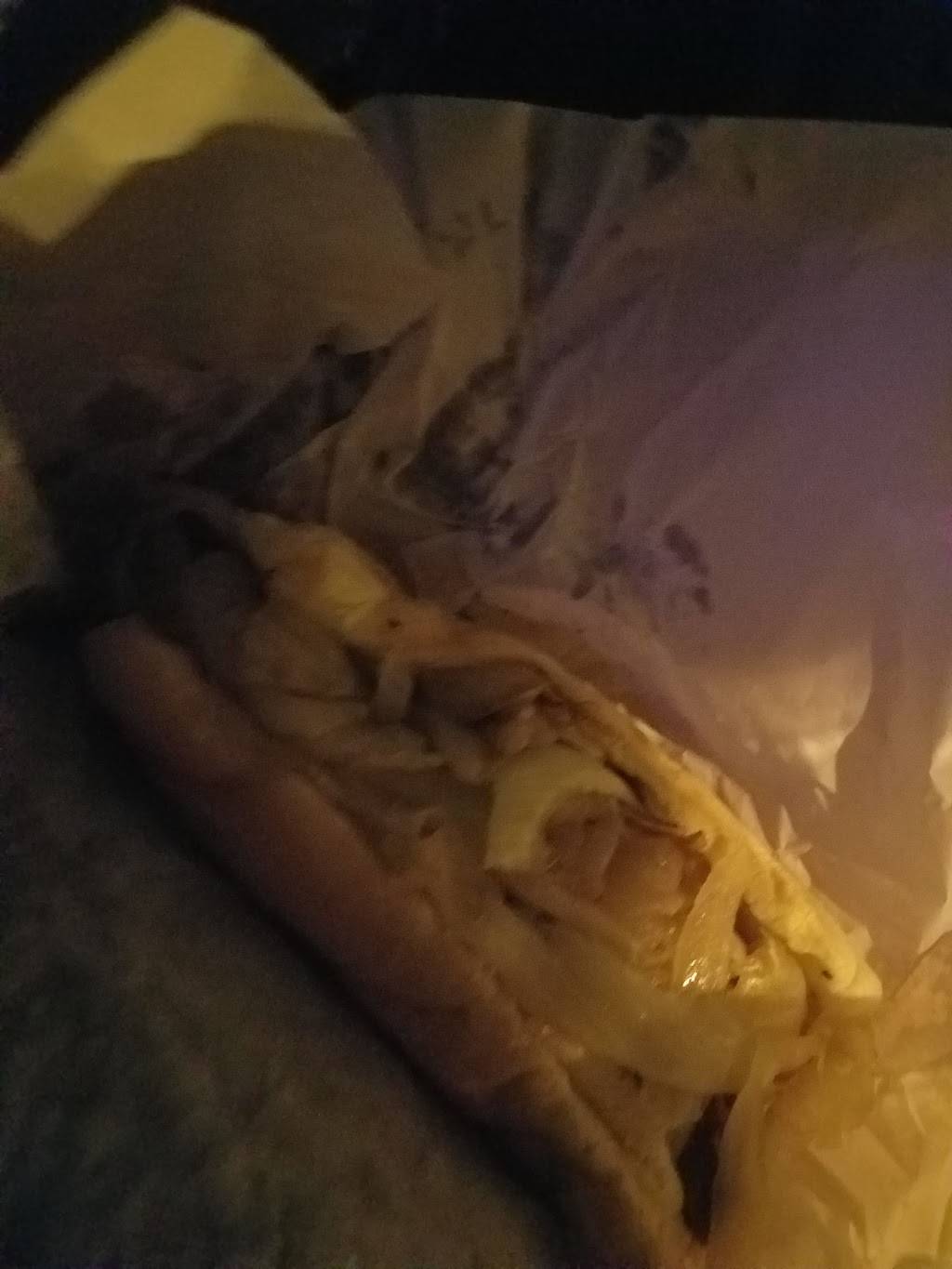 Maxwell Street Grill | restaurant | 7901 S South Chicago Ave, Chicago, IL 60617, USA | 7737683976 OR +1 773-768-3976