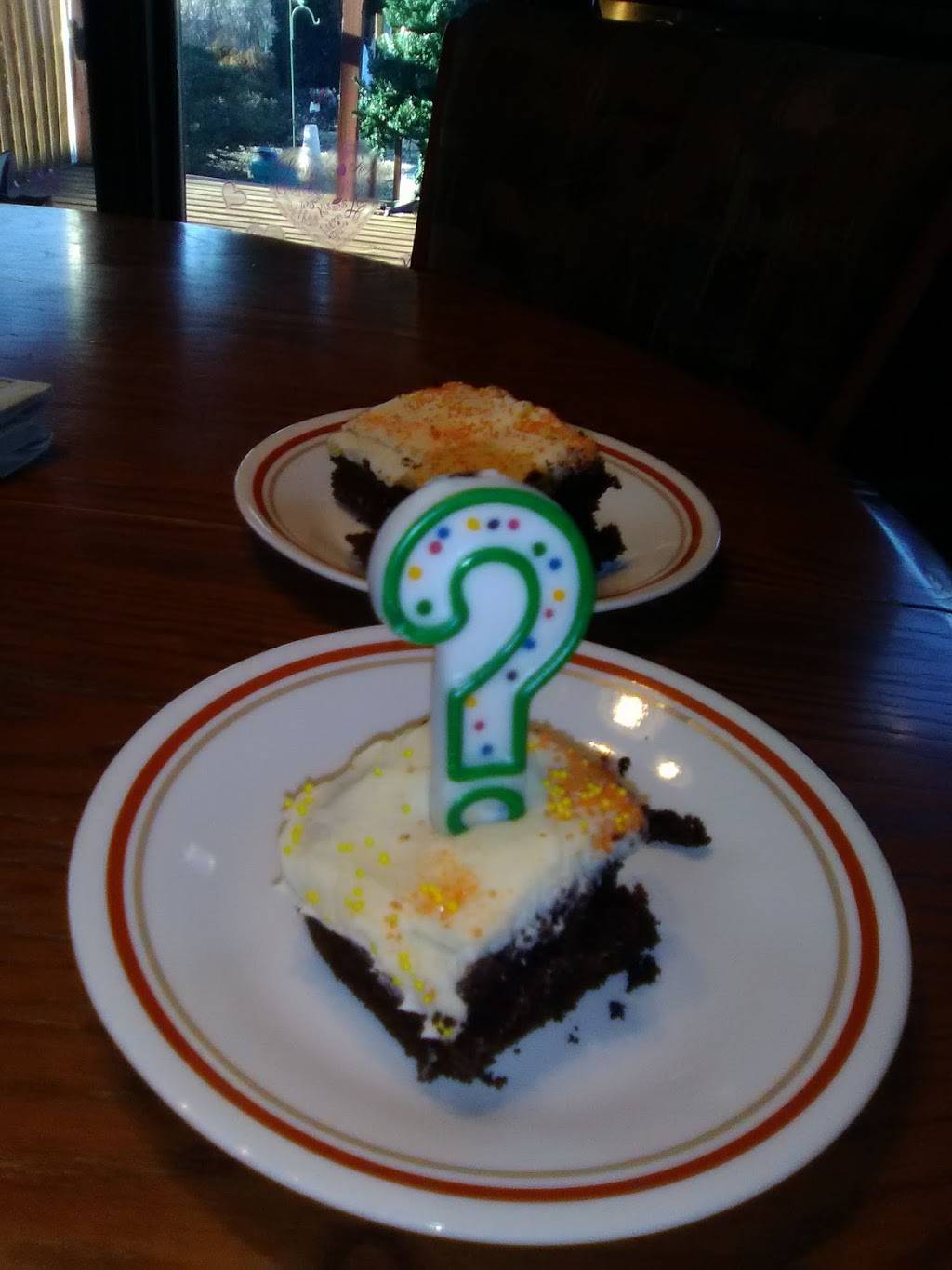 Chilly Dog | restaurant | 101 Pine St, Holmes, PA 19043, USA | 4844944455 OR +1 484-494-4455