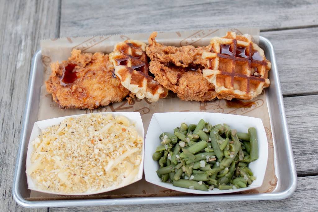 Tin Roof | restaurant | 1000 Clark Ave, St. Louis, MO 63102, USA | 3142405400 OR +1 314-240-5400