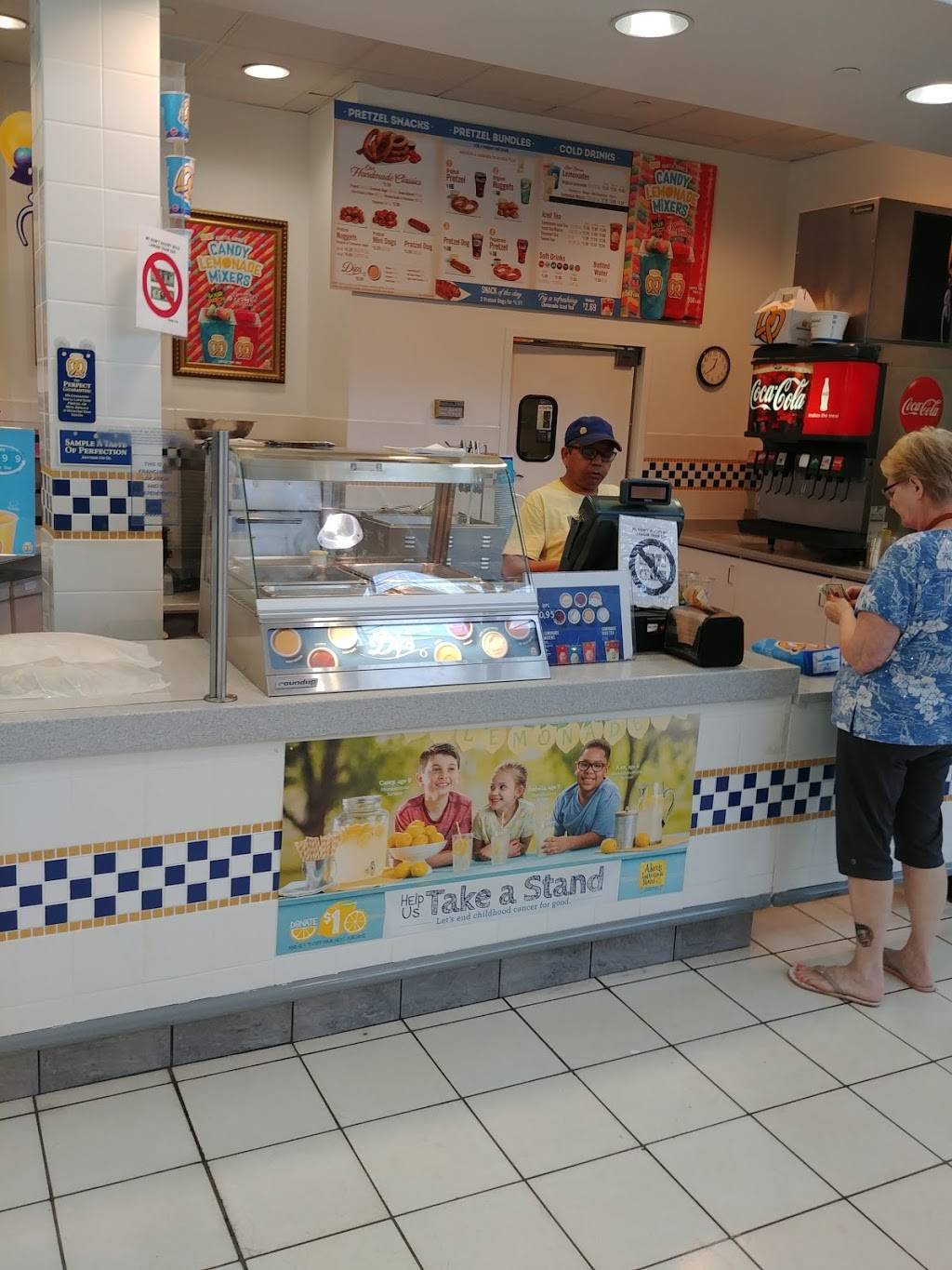 Auntie Annes | cafe | 1600 N, IL-50, Bourbonnais, IL 60914, USA | 8159372688 OR +1 815-937-2688