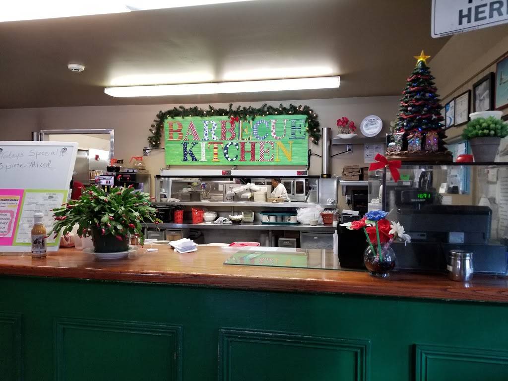 Barbecue Kitchen | restaurant | 1437 Virginia Ave, Atlanta, GA 30337, USA | 4047669906 OR +1 404-766-9906
