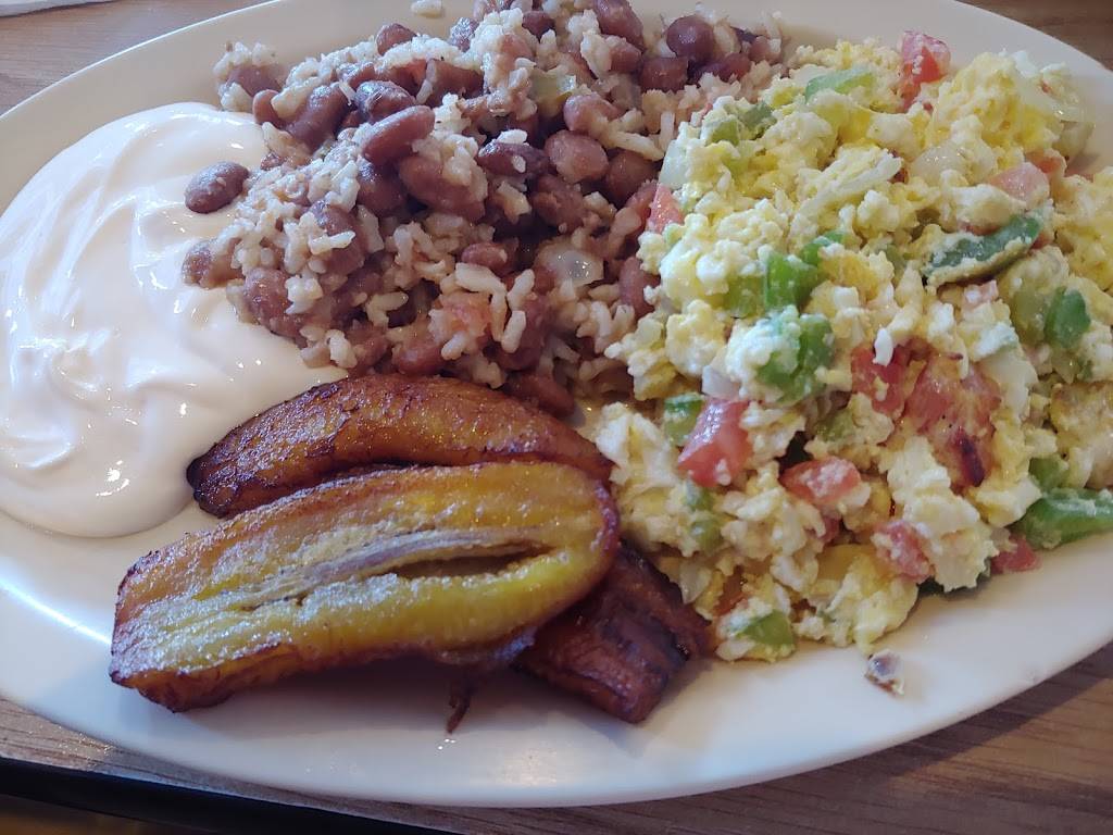 Las Pupusas Restaurant | restaurant | 3111 S Valley View Blvd Q105, Las Vegas, NV 89102, USA | 7022487776 OR +1 702-248-7776