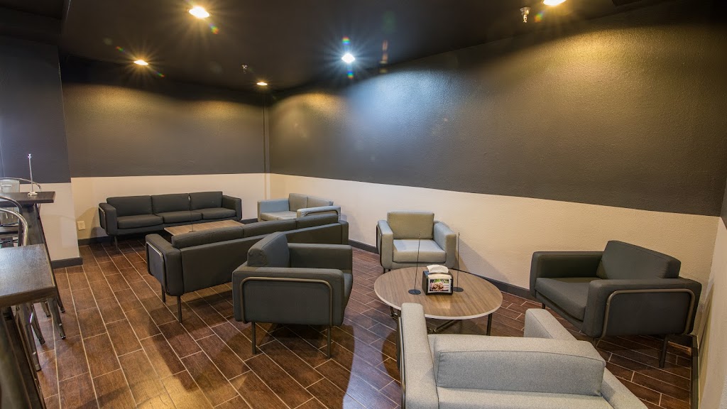 Club Five Six | restaurant | 7261-7349 N Harris Ln, Glendale, AZ 85309, USA | 6238566446 OR +1 623-856-6446