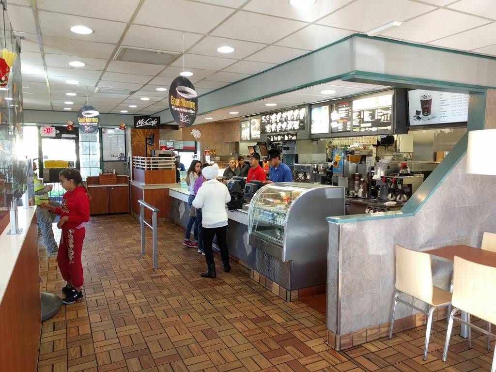 McDonalds | cafe | 1033 E, Capitol Expy, San Jose, CA 95121, USA | 4082257662 OR +1 408-225-7662