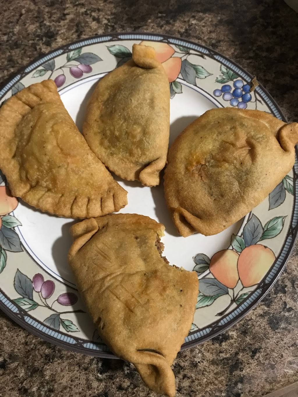 Empanada Kingdom | restaurant | 1970 Victory Blvd, Staten Island, NY 10314, USA | 3479343832 OR +1 347-934-3832