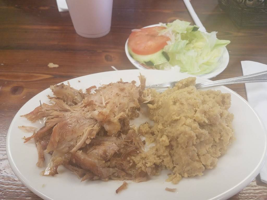 Celias Restaurant | restaurant | 700 Kempton St, New Bedford, MA 02740, USA | 5089935279 OR +1 508-993-5279