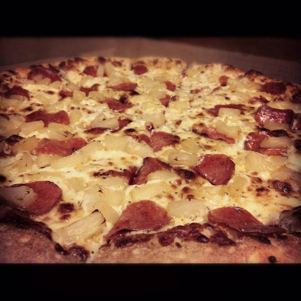 Reddings Ultimate Pizza | restaurant | 1730 Pleasant St, Redding, CA 96001, USA | 5302418646 OR +1 530-241-8646