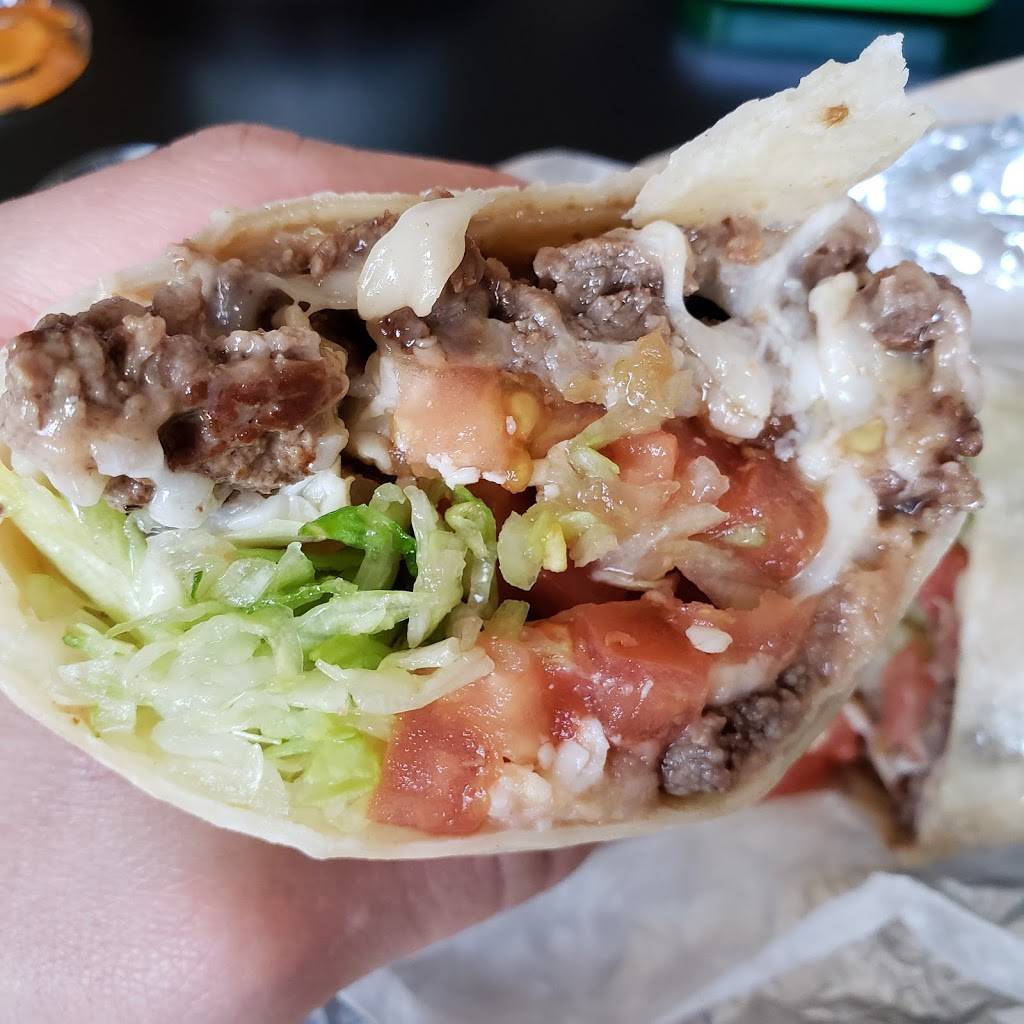 Tacos Salsas Y Carnitas | restaurant | 1615, 1021 W Hillcrest Dr # A, DeKalb, IL 60115, USA | 8157876898 OR +1 815-787-6898