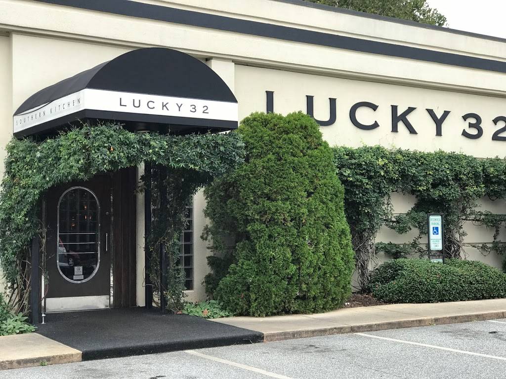 Lucky 32 Southern Kitchen | restaurant | 1421 Westover Terrace, Greensboro, NC 27408, USA | 3363700707 OR +1 336-370-0707