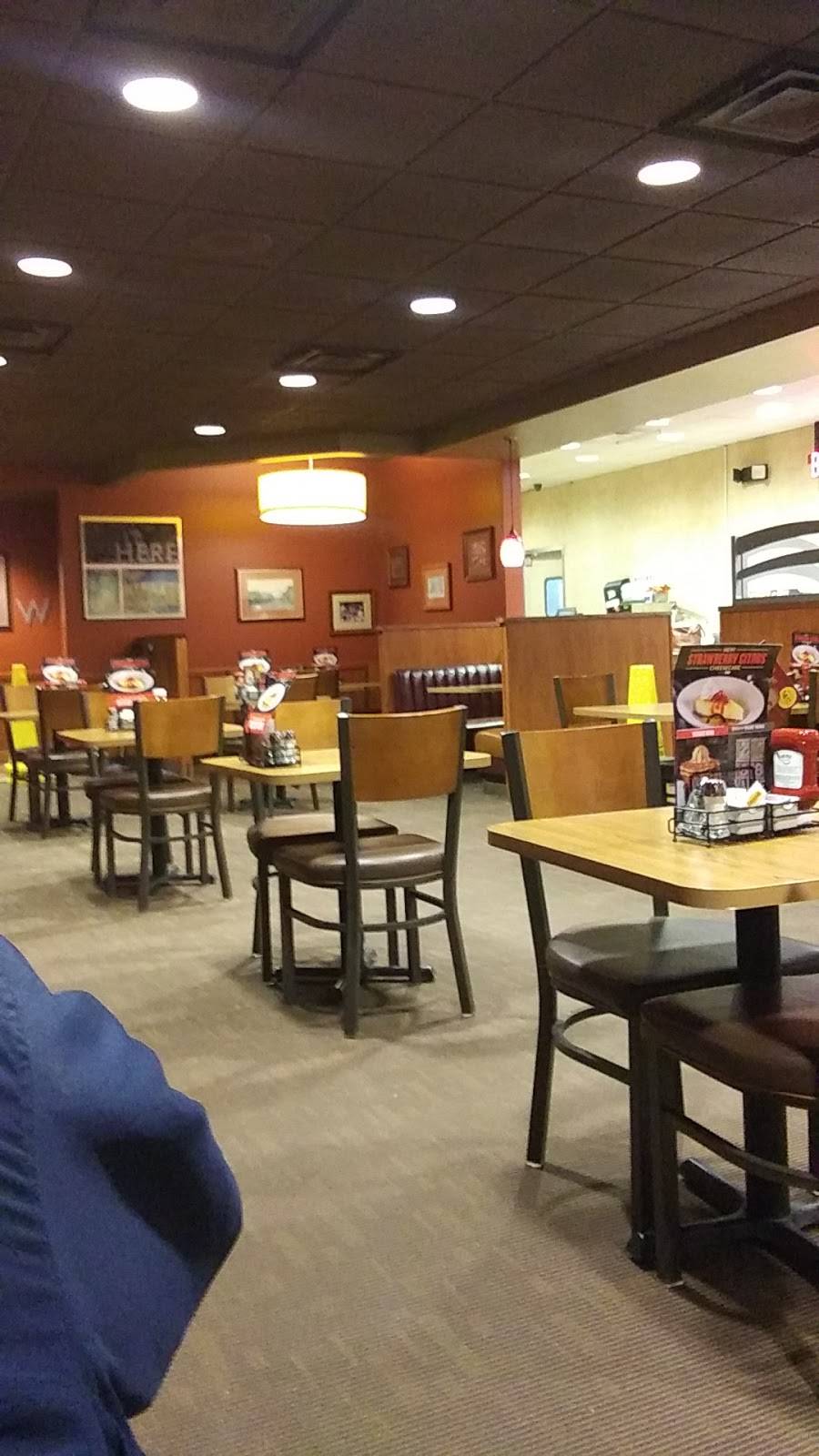 Dennys | restaurant | 1000 Starlite Plaza, Oakland, MD 21550, USA | 3015339513 OR +1 301-533-9513