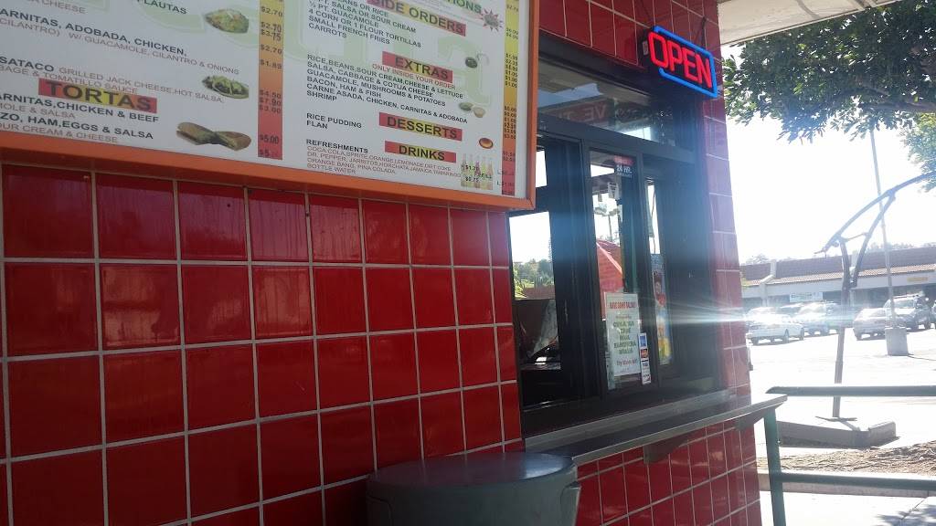 Burritos Santana | restaurant | 6545 University Ave, San Diego, CA 92115, USA | 6195832434 OR +1 619-583-2434