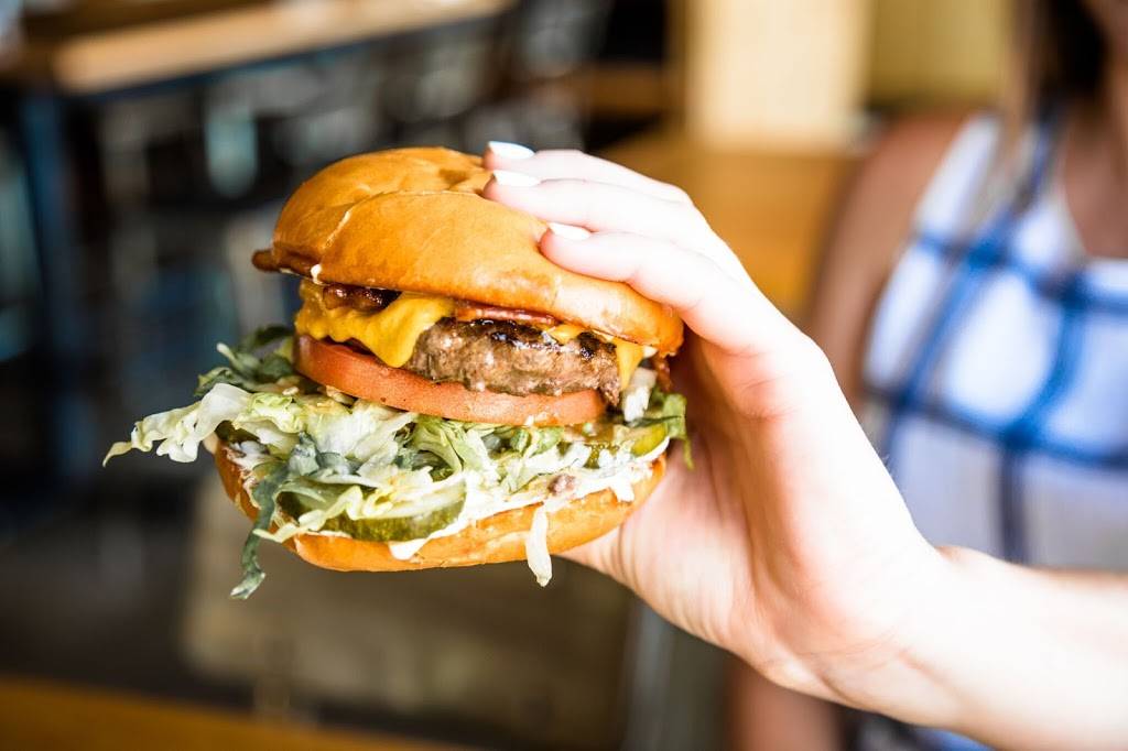 GRUB BURGER BAR | restaurant | 785 Lawrence Expy, Santa Clara, CA 95051, USA | 4084003374 OR +1 408-400-3374