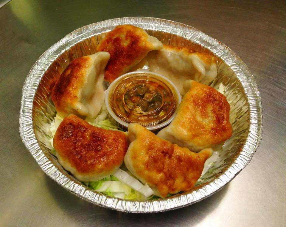 Fortune Garden | restaurant | 1435 Forest Ave, Portland, ME 04103, USA | 2078788989 OR +1 207-878-8989