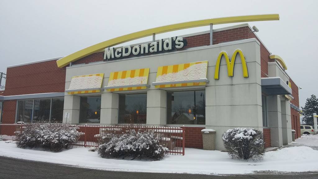 McDonalds | cafe | 2211 Green Bay Rd, North Chicago, IL 60064, USA | 8474731699 OR +1 847-473-1699