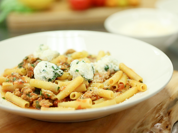 Maggianos Little Italy | restaurant | 189 The Grove Dr Suite Z80, Los Angeles, CA 90036, USA | 3239659665 OR +1 323-965-9665