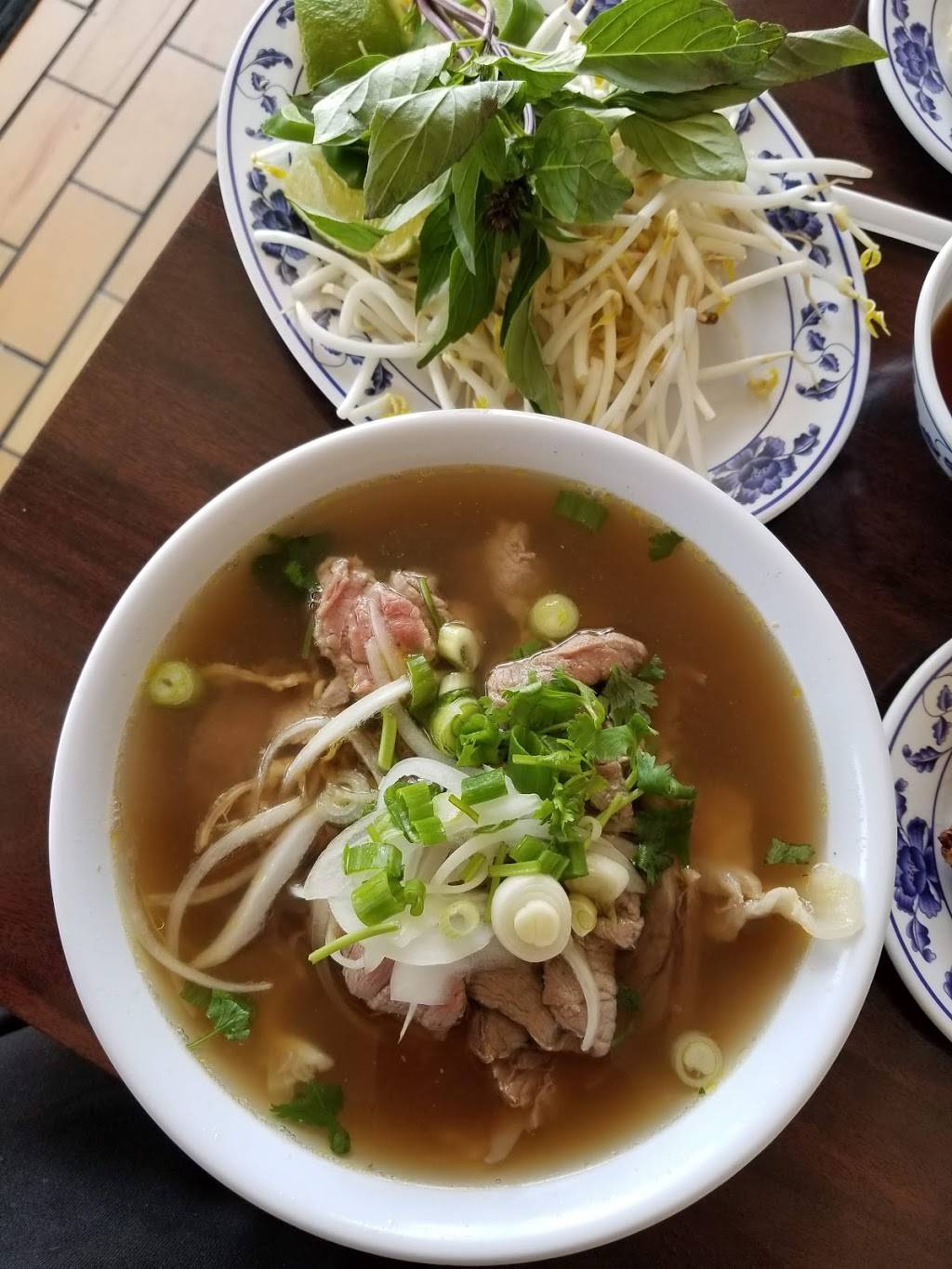 Viet Huong Restaurant | restaurant | 10727 Garvey Ave, El Monte, CA 91733, USA | 6264542590 OR +1 626-454-2590