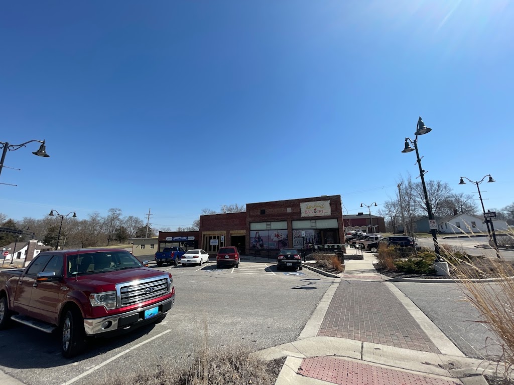 Bubs Bar and Grill | restaurant | 19 S Broadway St, Louisburg, KS 66053, USA | 9138372277 OR +1 913-837-2277