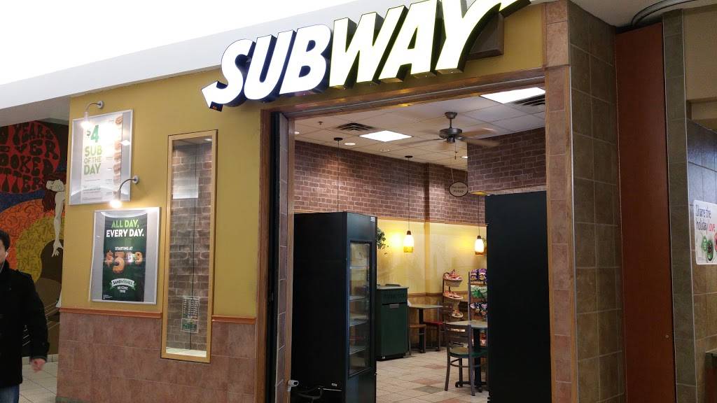 Subway | restaurant | 2900 Warden Ave #100, Scarborough, ON M1W 2S5, Canada | 4164969875 OR +1 416-496-9875
