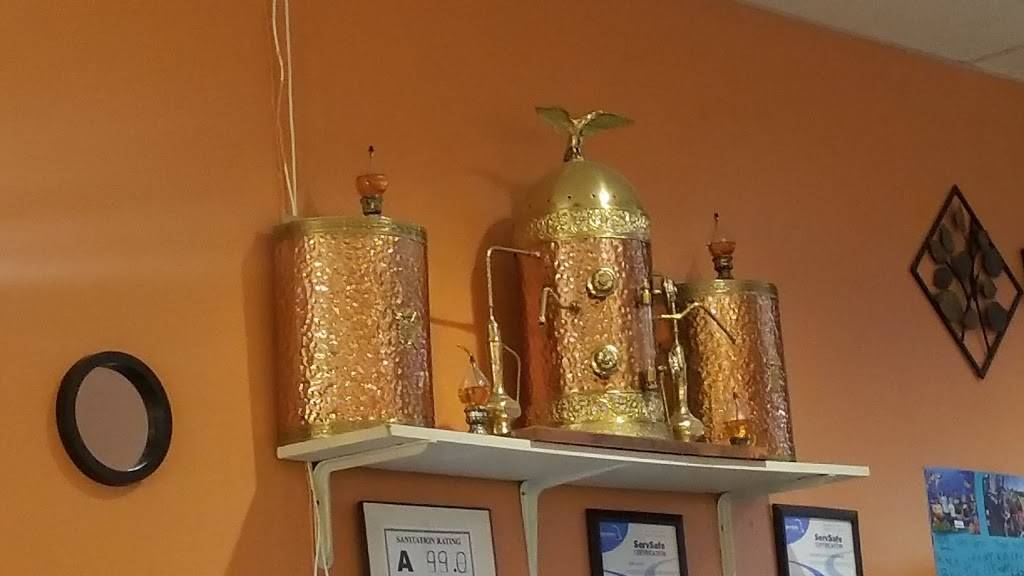 Capris Pizzeria & Family Restaurant | restaurant | 1033 Randolph St # 8, Thomasville, NC 27360, USA | 3364721425 OR +1 336-472-1425