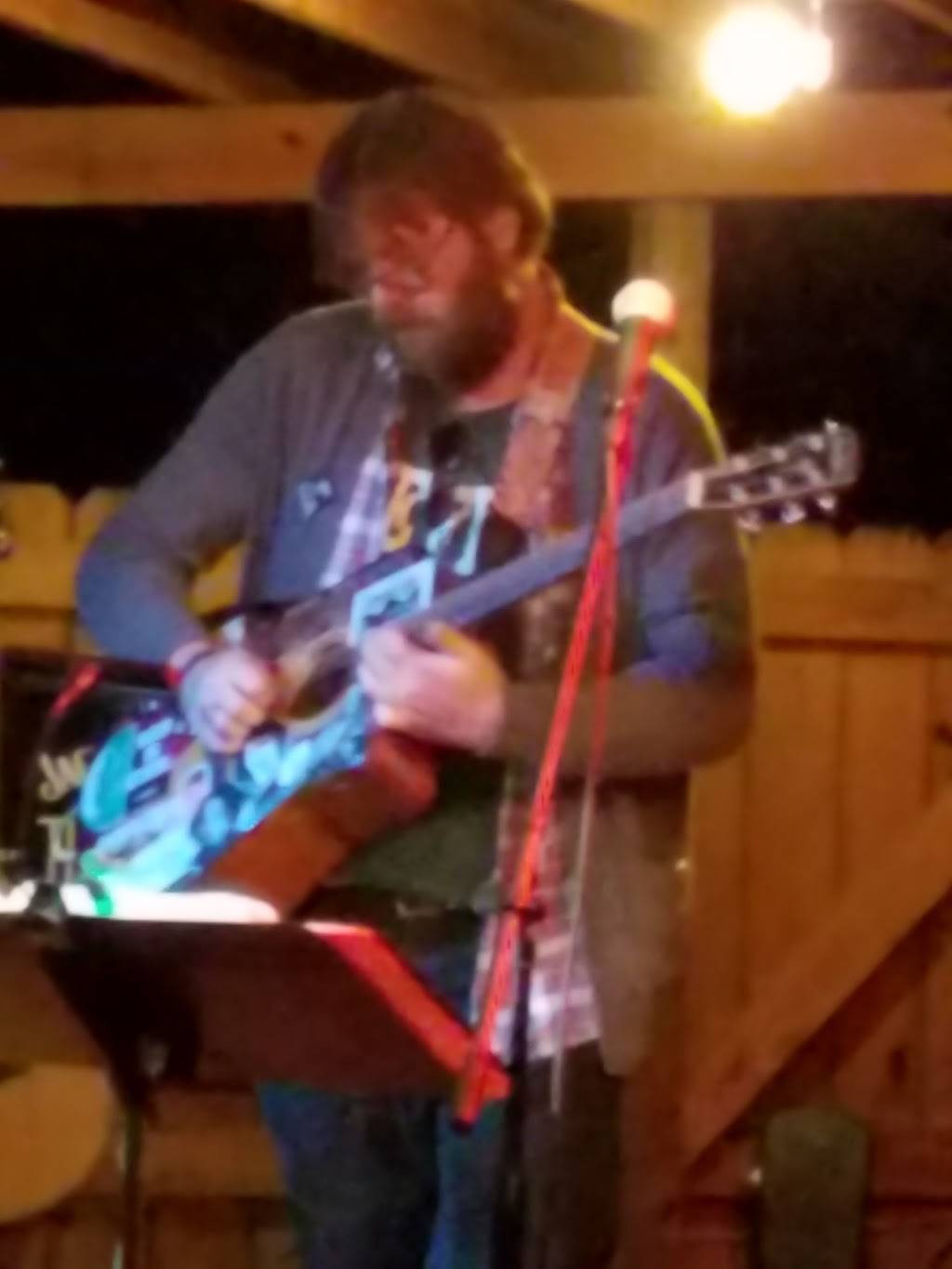 Fox Field Neighborhood Bar and Grille | restaurant | 406 Howard St, Columbia, SC 29205, USA | 8037280420 OR +1 803-728-0420