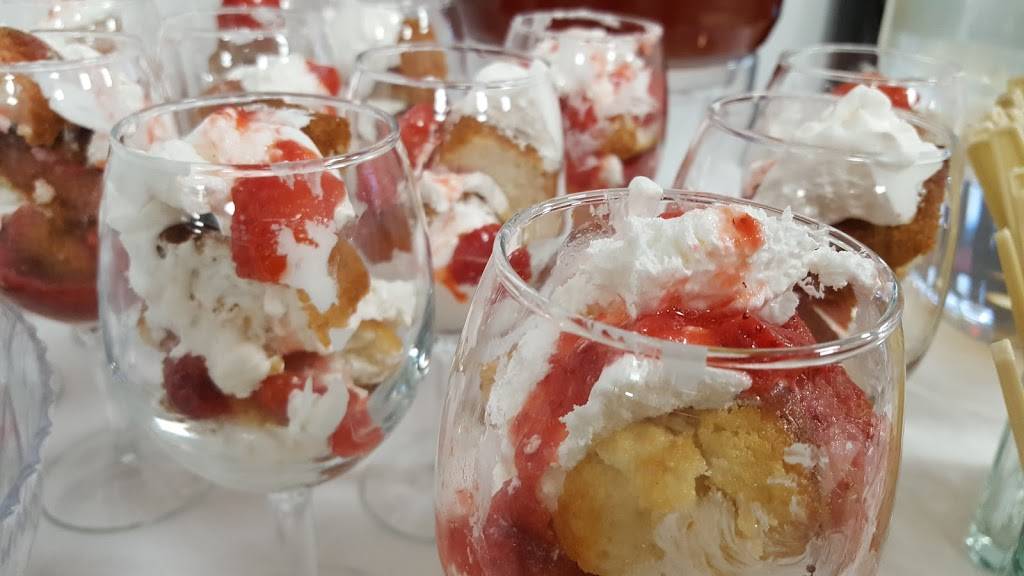 Mamas HotDogs | restaurant | 981 S Saginaw Rd, Midland, MI 48640, USA | 9894869828 OR +1 989-486-9828