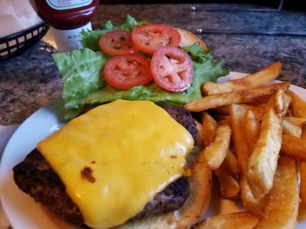 Joes Pizza & Sports Bar | restaurant | 127 E Bridge St, Plainwell, MI 49080, USA | 2696851162 OR +1 269-685-1162