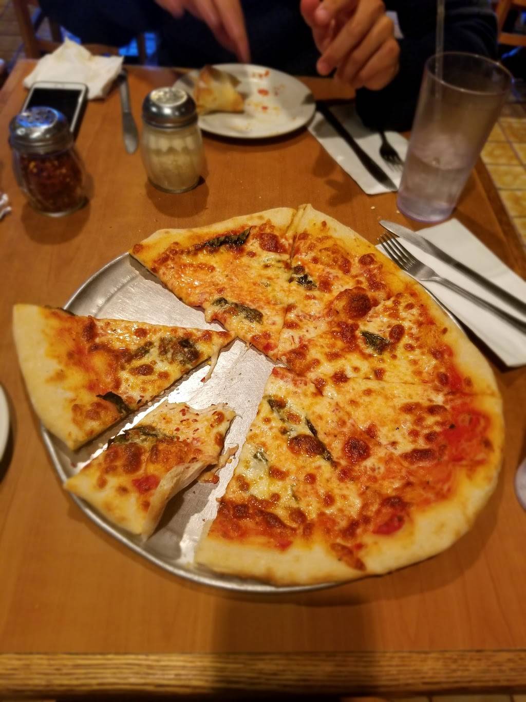 Follieros Italian Food and Pizza | restaurant | 5566 N Figueroa St, Los Angeles, CA 90042, USA | 3232540505 OR +1 323-254-0505