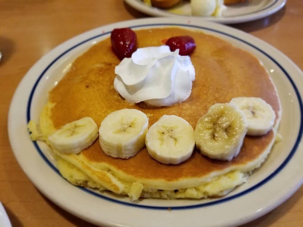 IHOP | restaurant | 1010 W Layton Ave, Milwaukee, WI 53221, USA | 4147271020 OR +1 414-727-1020