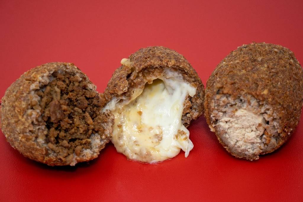 Empanada Monumental | restaurant | 206 W 236th St, The Bronx, NY 10463, USA | 7186764119 OR +1 718-676-4119