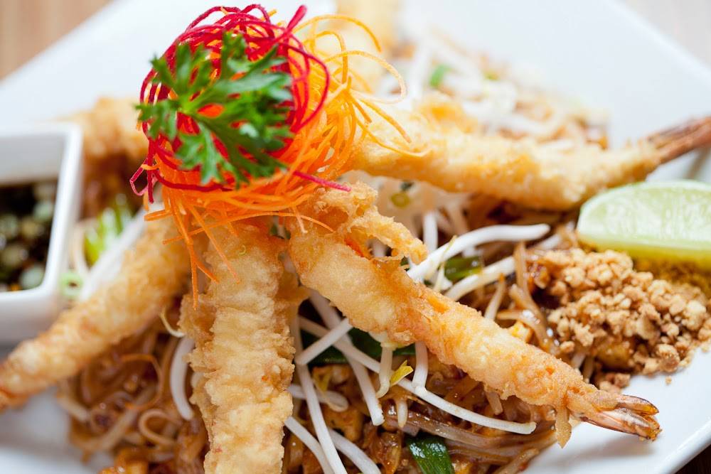 Pinto Bistro Thai & Sushi Bar | restaurant | 408 Broadway E, Seattle, WA 98102, USA | 2067240559 OR +1 206-724-0559