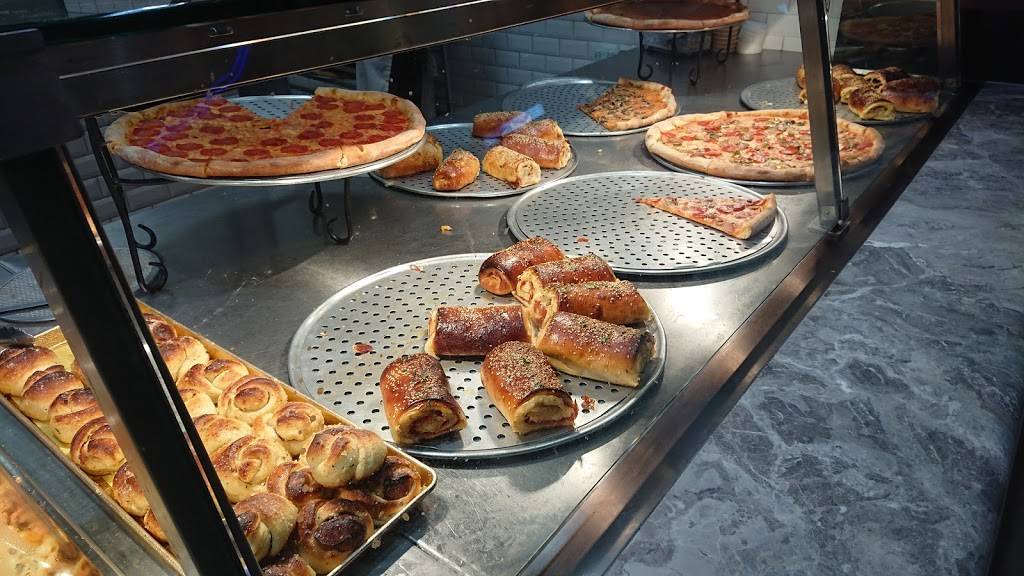 Bonannos New York Pizza - Mandalay Bay | restaurant | 3950 S Las Vegas Blvd, Las Vegas, NV 89109, USA | 7027786677 OR +1 702-778-6677