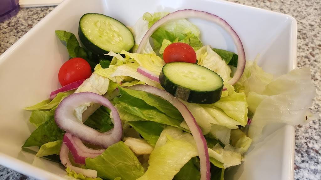 Pinos Italian Restaurant and Pizzeria | restaurant | 404 S Main St #2066, Farmville, VA 23901, USA | 4343923135 OR +1 434-392-3135