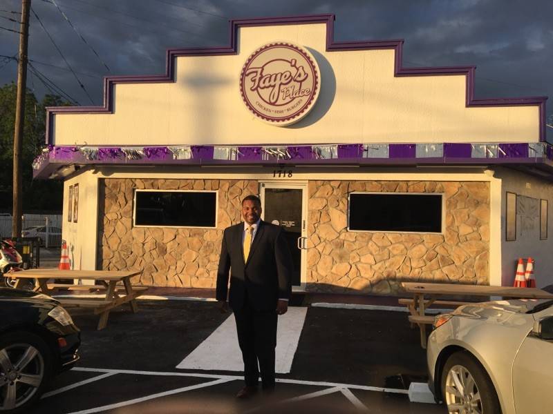 Fayes Place | restaurant | 1718 S Ewing Ave, Dallas, TX 75216, USA | 4698349952 OR +1 469-834-9952