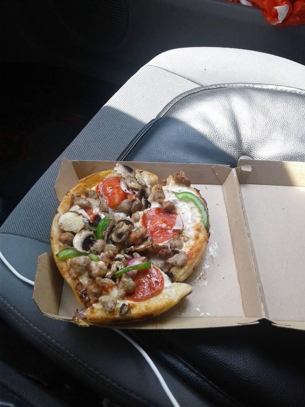 Pizza Hut | restaurant | 6747 Annapolis Rd, Hyattsville, MD 20784, USA | 3013863366 OR +1 301-386-3366