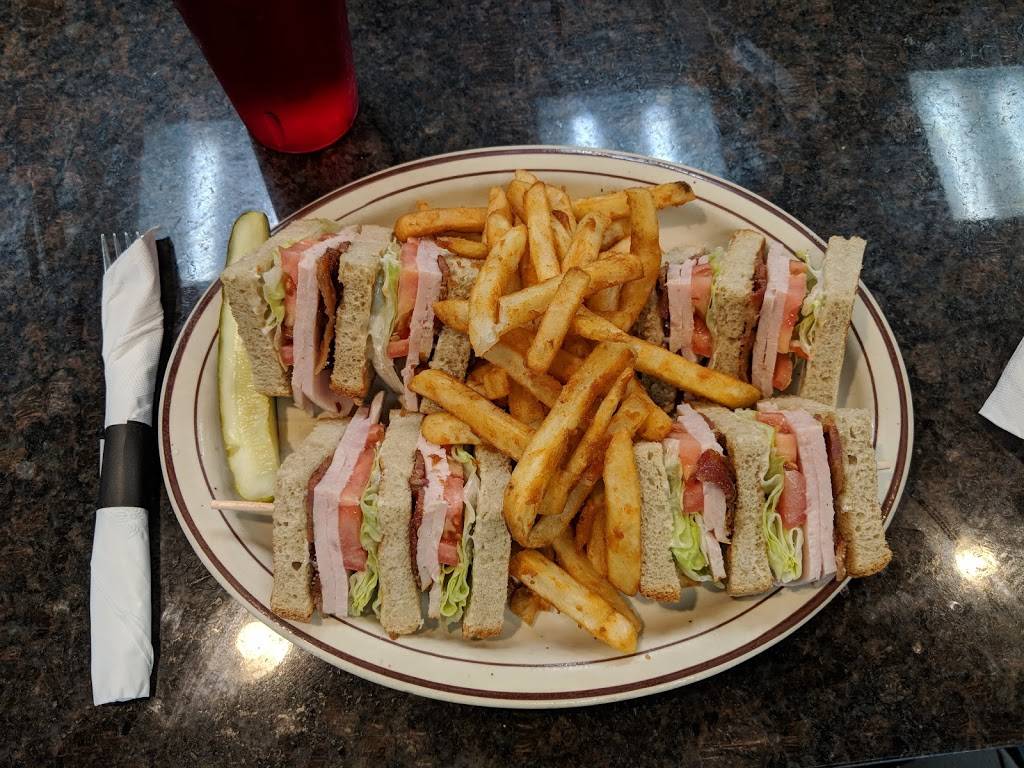 Hilltop Coney Diner | restaurant | 3783 S Van Dyke Rd, Marlette, MI 48453, USA | 9896357870 OR +1 989-635-7870