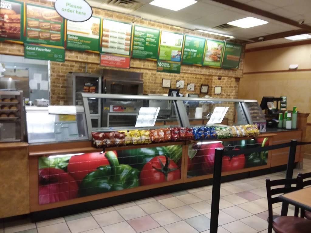 Subway Restaurants | restaurant | Campus Shoppes, 110 E 10th St Suite 100, Greenville, NC 27858, USA | 2526956569 OR +1 252-695-6569