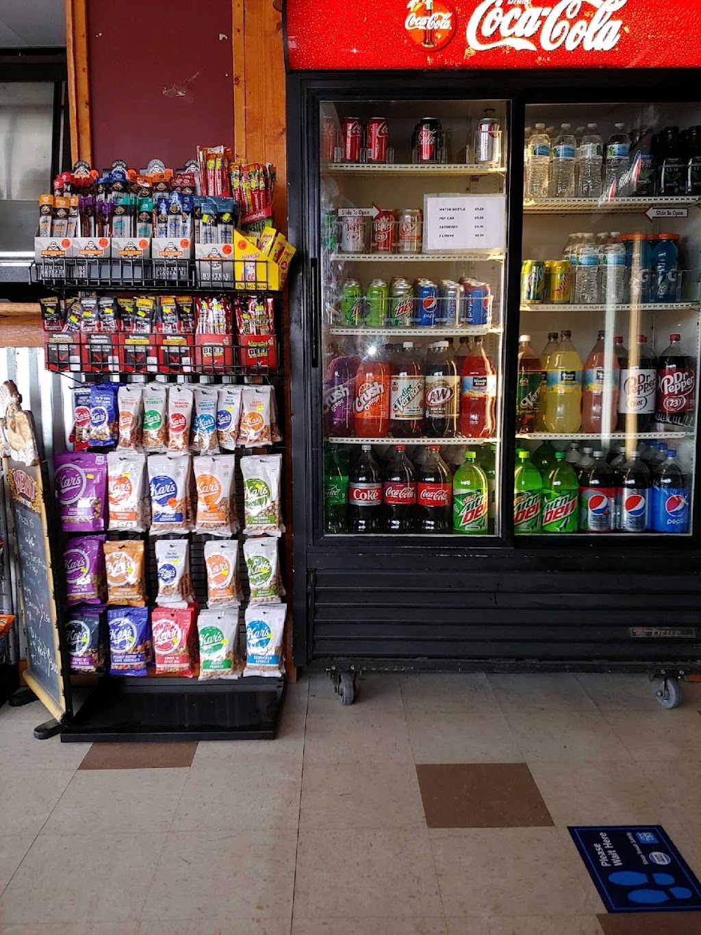 Francos Alpine Pizza | restaurant | 2103 Alpine Ave NW, Walker, MI 49544, USA | 6163617307 OR +1 616-361-7307