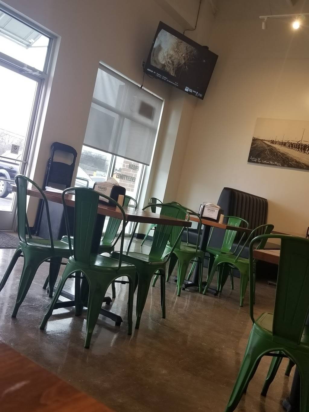 Hagans Handcrafted Burgers | restaurant | 3601 N 19th St B, Waco, TX 76708, USA | 2543045154 OR +1 254-304-5154