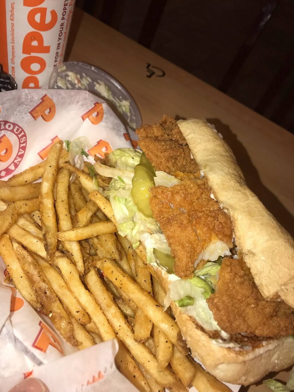 Popeyes Louisiana Kitchen | restaurant | 612 E Kettleman Ln, Lodi, CA 95240, USA | 2093391120 OR +1 209-339-1120