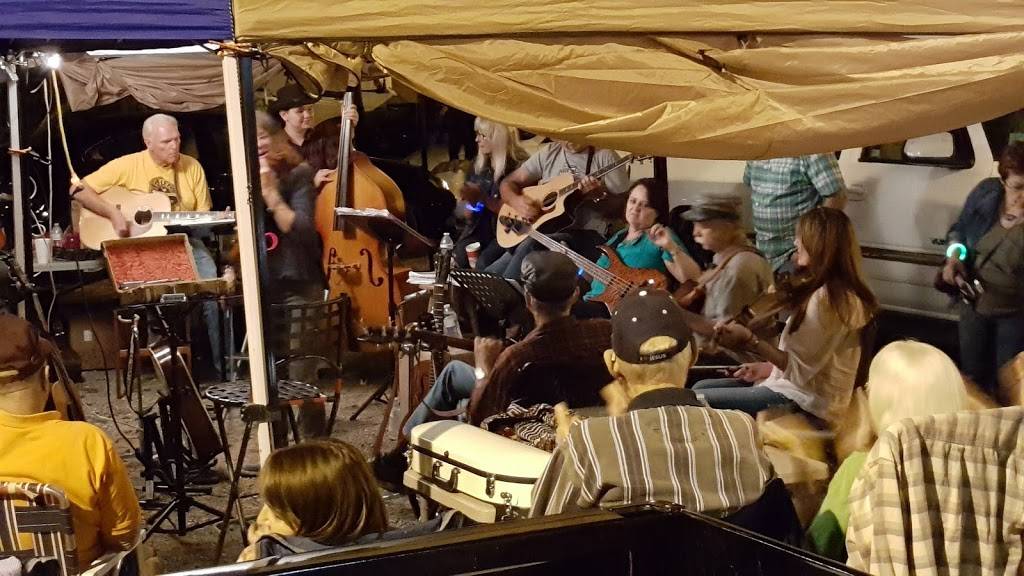 Kin Folks BBQ | restaurant | 118 Howard Ave, Mountain View, AR 72560, USA | 8702699188 OR +1 870-269-9188