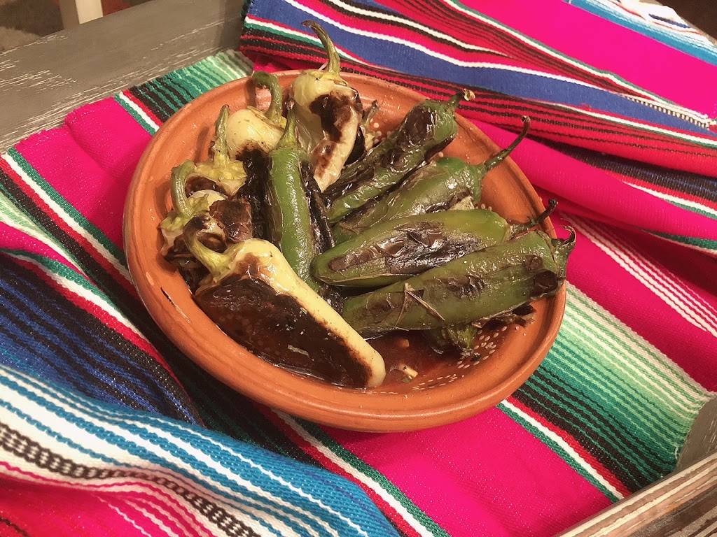 Flautonas El Cachanilla | restaurant | 4657 White Ln, Bakersfield, CA 93309, USA | 6613038666 OR +1 661-303-8666