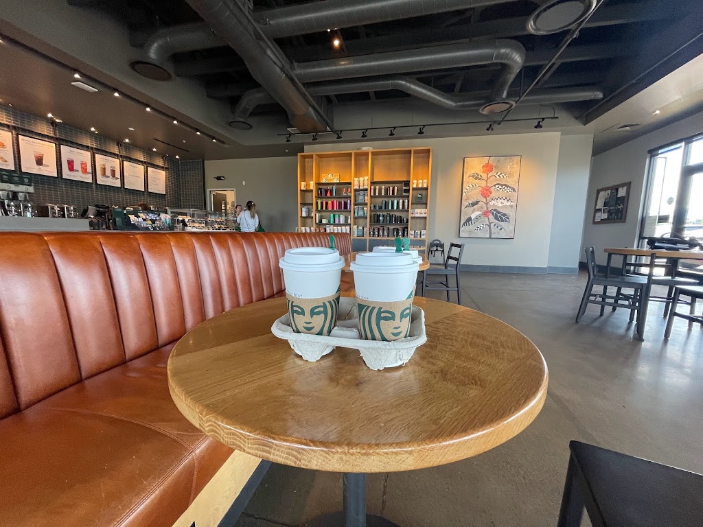 Starbucks | cafe | 42 Rossanley Dr, Medford, OR 97501, USA | 5416303901 OR +1 541-630-3901