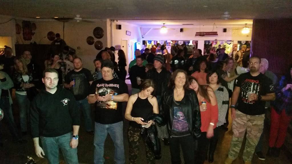 Moniraes Restaurant | restaurant | 688 County Rte 10, Pennellville, NY 13132, USA | 3156681248 OR +1 315-668-1248