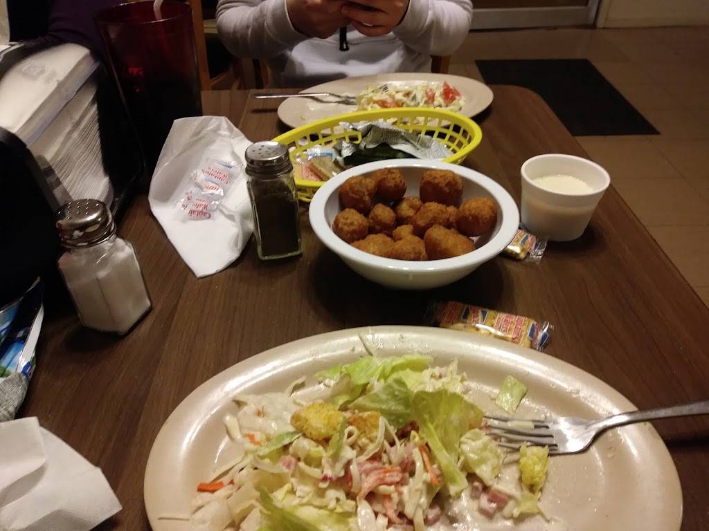 Giovannis Pizza | restaurant | 2003 2nd St, Richlands, VA 24641, USA | 2769630166 OR +1 276-963-0166