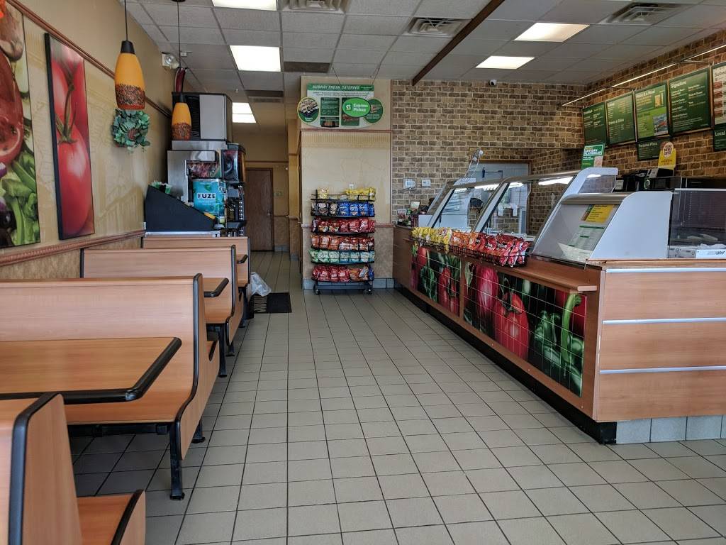 Subway | restaurant | 264 Turkeysag Trail, Palmyra, VA 22963, USA | 4345896882 OR +1 434-589-6882