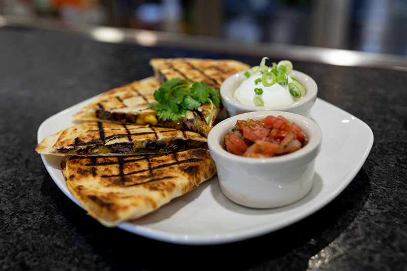 Burnt Onion Kitchen & Brews | restaurant | 6329 Wynne Creek Dr, Biwabik, MN 55708, USA | 2188658061 OR +1 218-865-8061