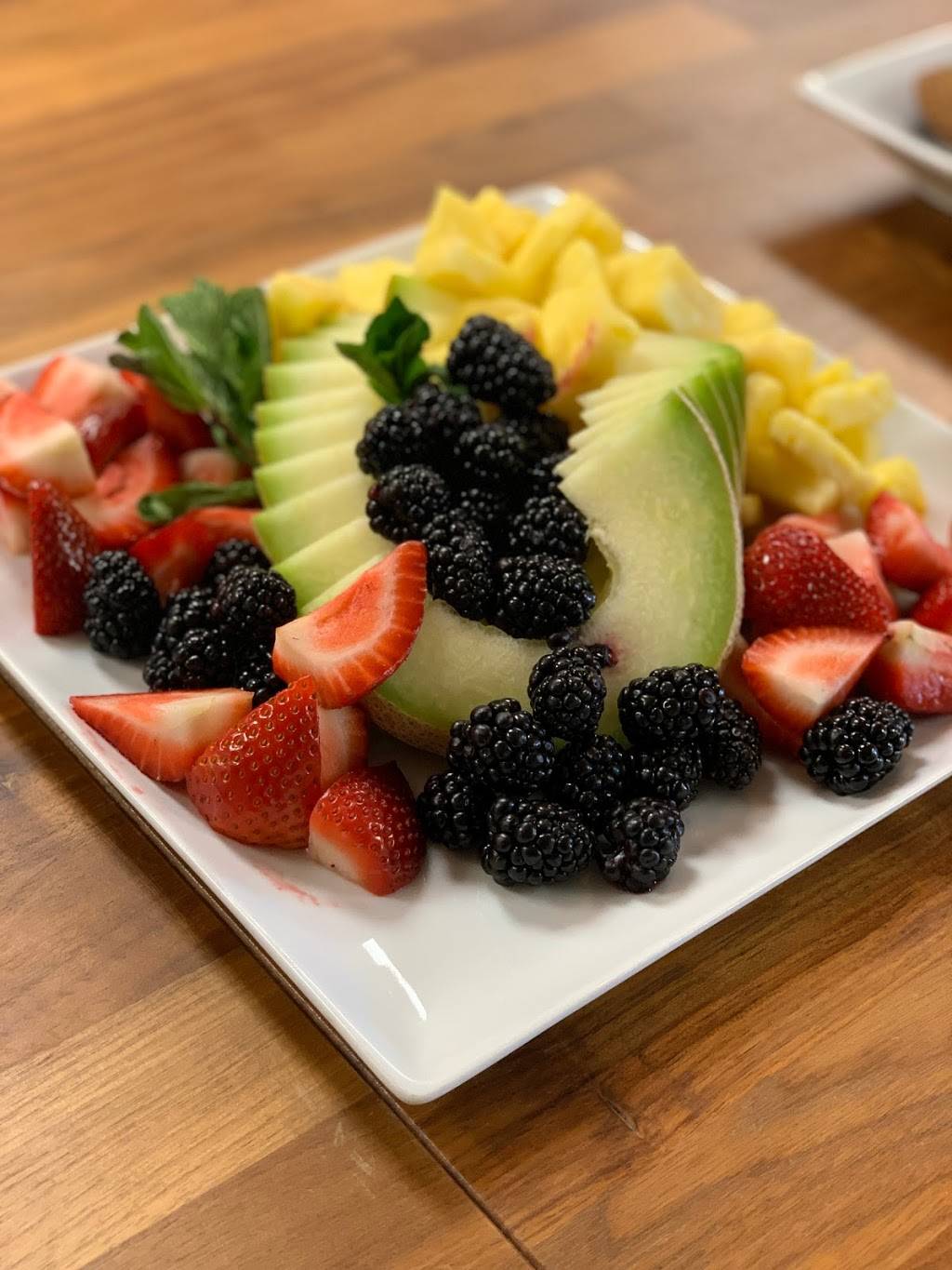 SamMitch Café | restaurant | 2435 Holly Ln Suite 100, Ottawa, ON K1V 7P2, Canada | 6136902232 OR +1 613-690-2232